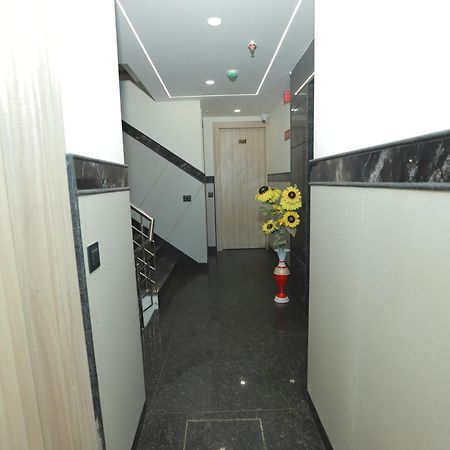 Zed Hotel - Delhi International Airport Nova Deli Exterior foto